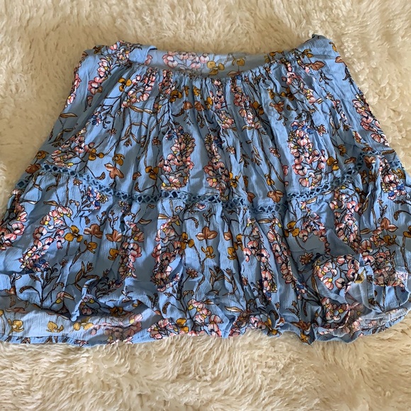 Spring floral dres - Picture 3 of 3